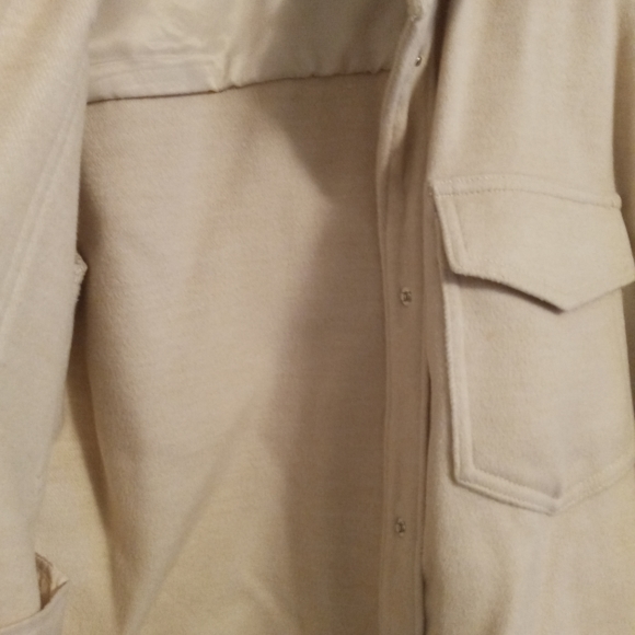 Abercrombie & Fitch Cozy Shirt Jacket - Picture 4 of 9